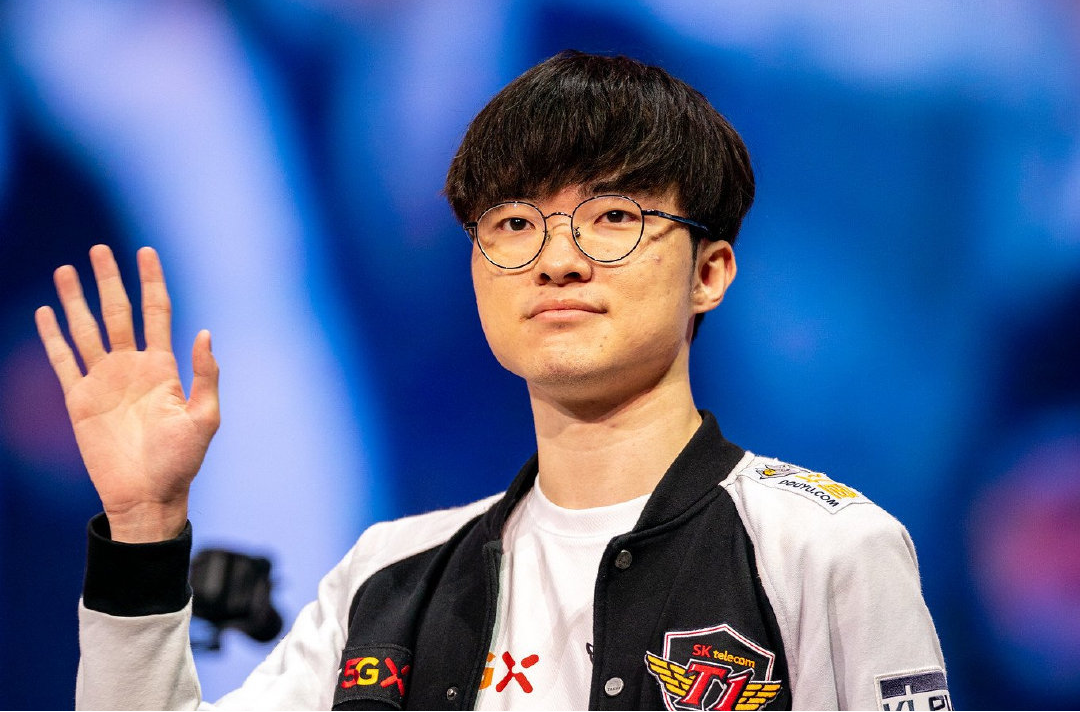 包含阿扎伦卡在SKT比赛中连败，突破纪录引发热议！的词条